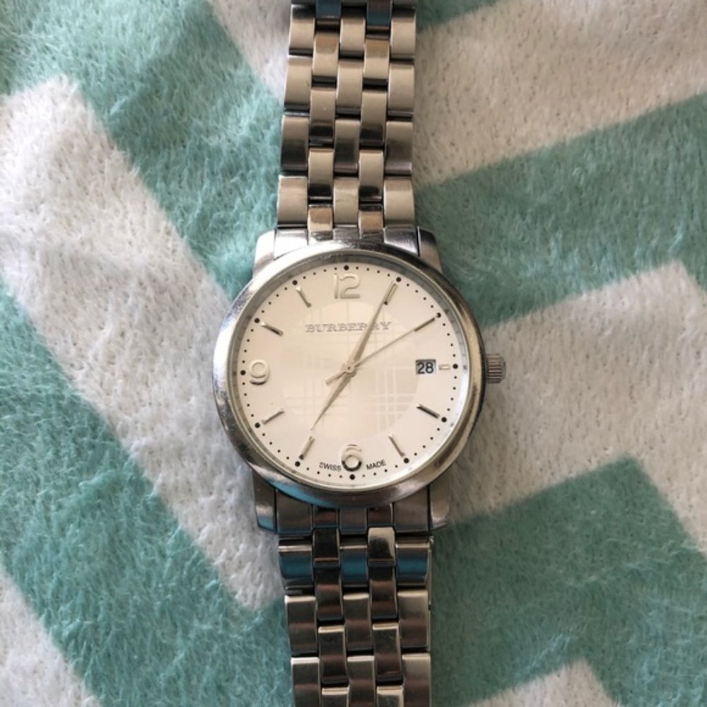 Authentic Burberry watch - Picture 6 of 8